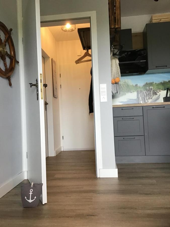 Liebevoll Eingerichtete Ferienwohnung Luettje Koje 돌눔 외부 사진