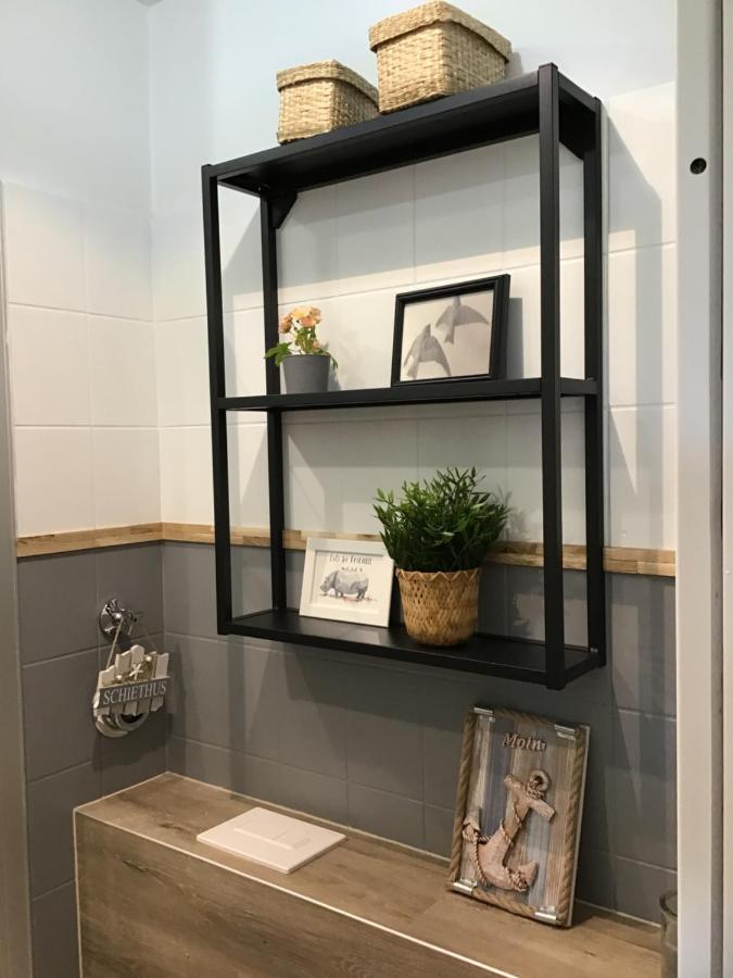Liebevoll Eingerichtete Ferienwohnung Luettje Koje 돌눔 외부 사진